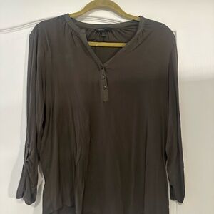 Banana Republic green Henley T-shirt size extra small